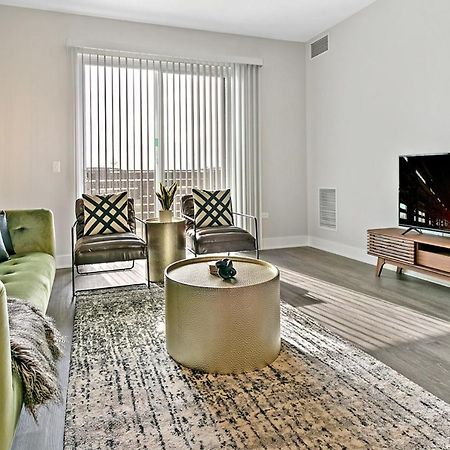 Appartement Bright & Comfortable Oakbrook 2Br Apt Free Parking - Ob 1 à Oakbrook Terrace Extérieur photo