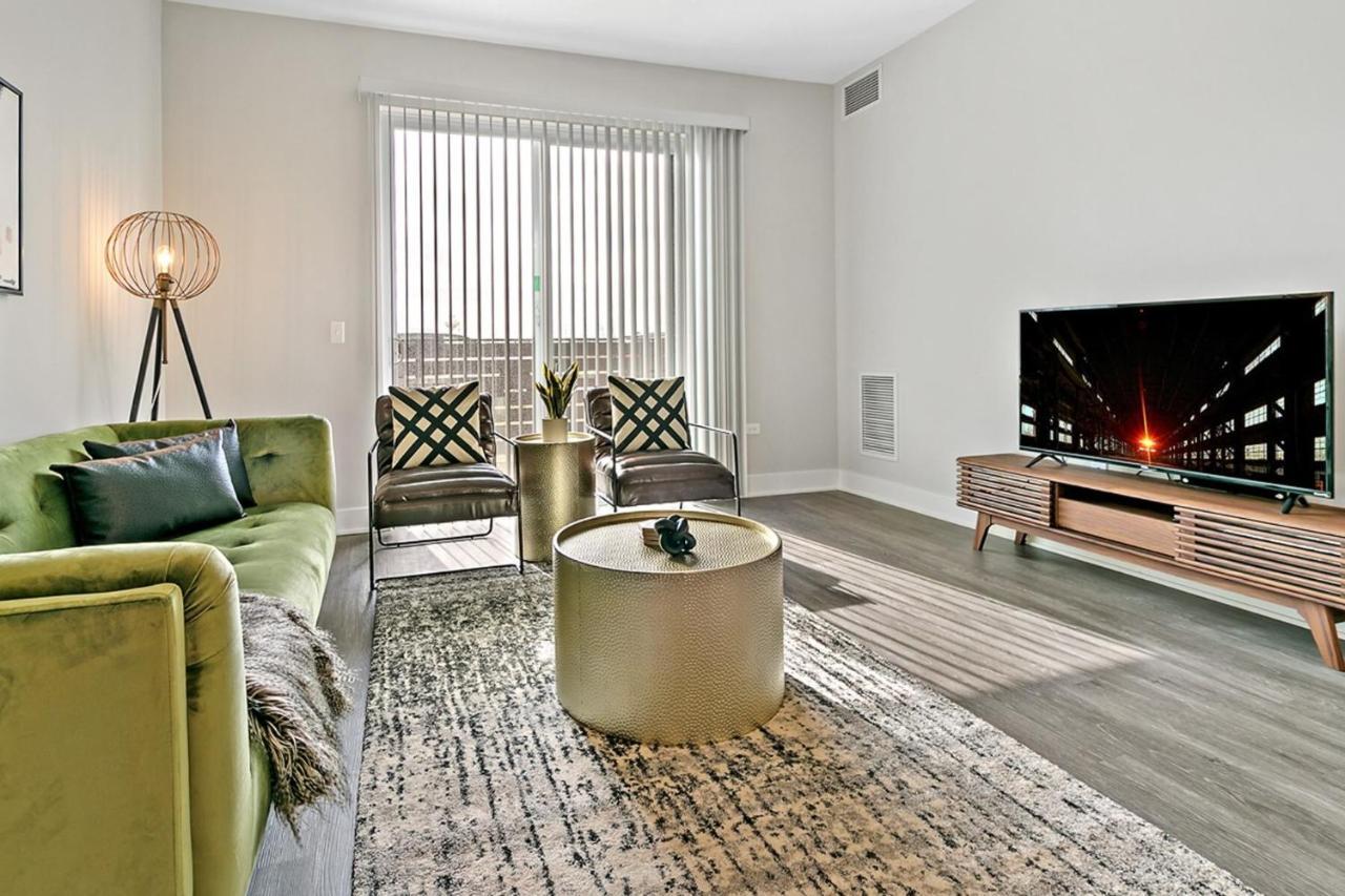 Appartement Bright & Comfortable Oakbrook 2Br Apt Free Parking - Ob 1 à Oakbrook Terrace Extérieur photo