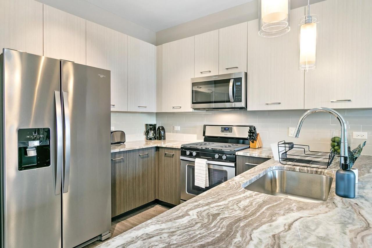 Appartement Bright & Comfortable Oakbrook 2Br Apt Free Parking - Ob 1 à Oakbrook Terrace Extérieur photo