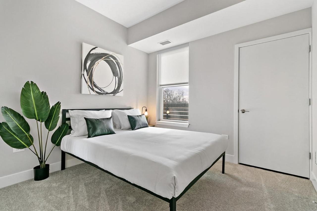 Appartement Bright & Comfortable Oakbrook 2Br Apt Free Parking - Ob 1 à Oakbrook Terrace Extérieur photo